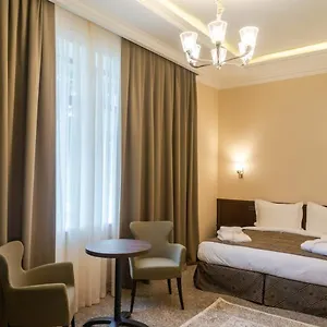 Royal Hotel